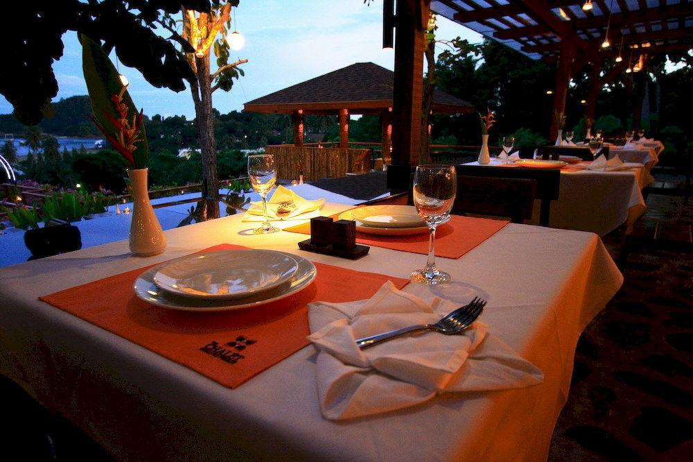 Panwa Beach Oyo 626 The Chalet Phuket Resort מראה חיצוני תמונה