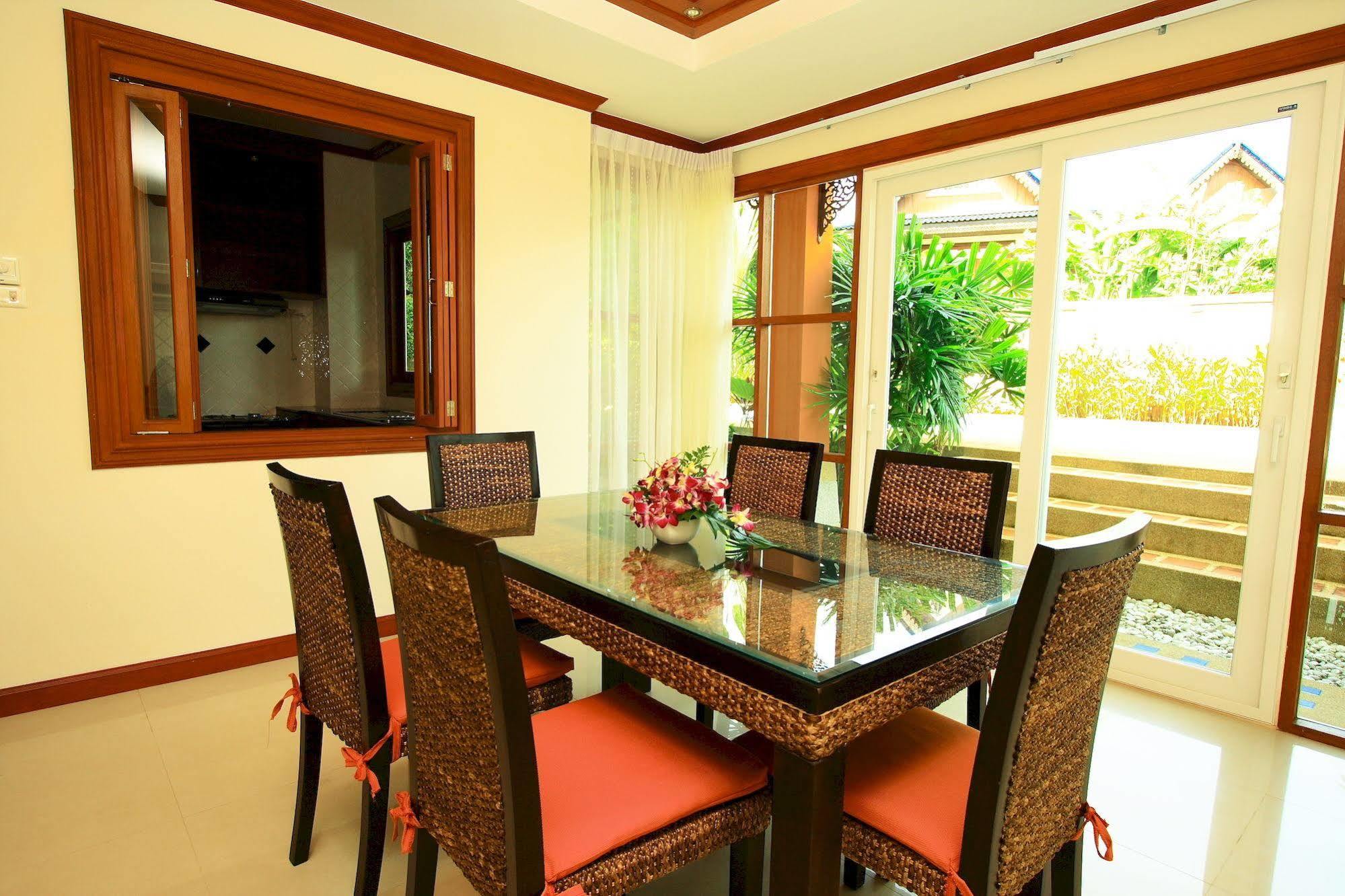 Panwa Beach Oyo 626 The Chalet Phuket Resort מראה חיצוני תמונה